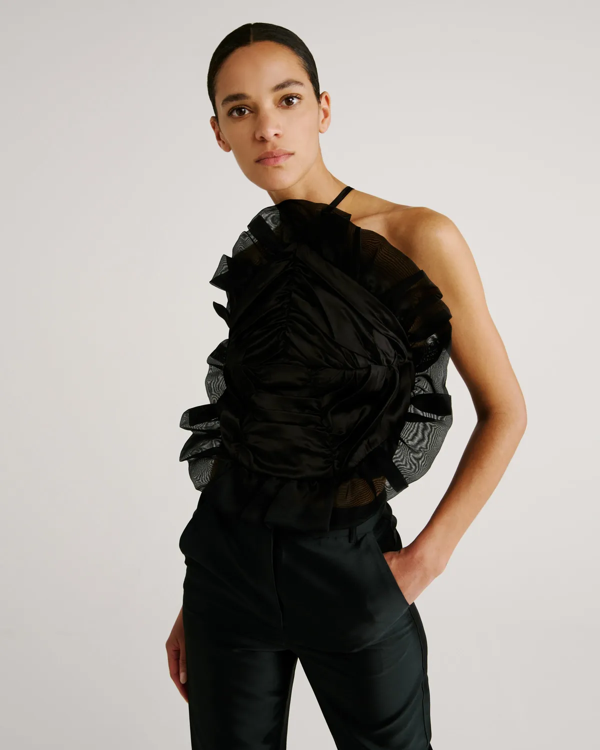 Violante Nessi Royal top nero seta raso organza