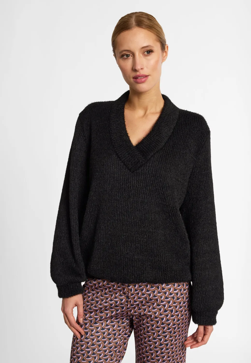 Ana Alcazar Enaya maglione scollo V nero peluche