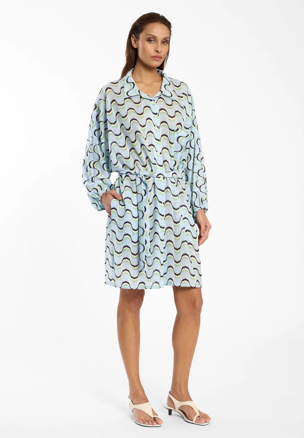Ana Alcazar Dinis abito camicia corto azzurro onda