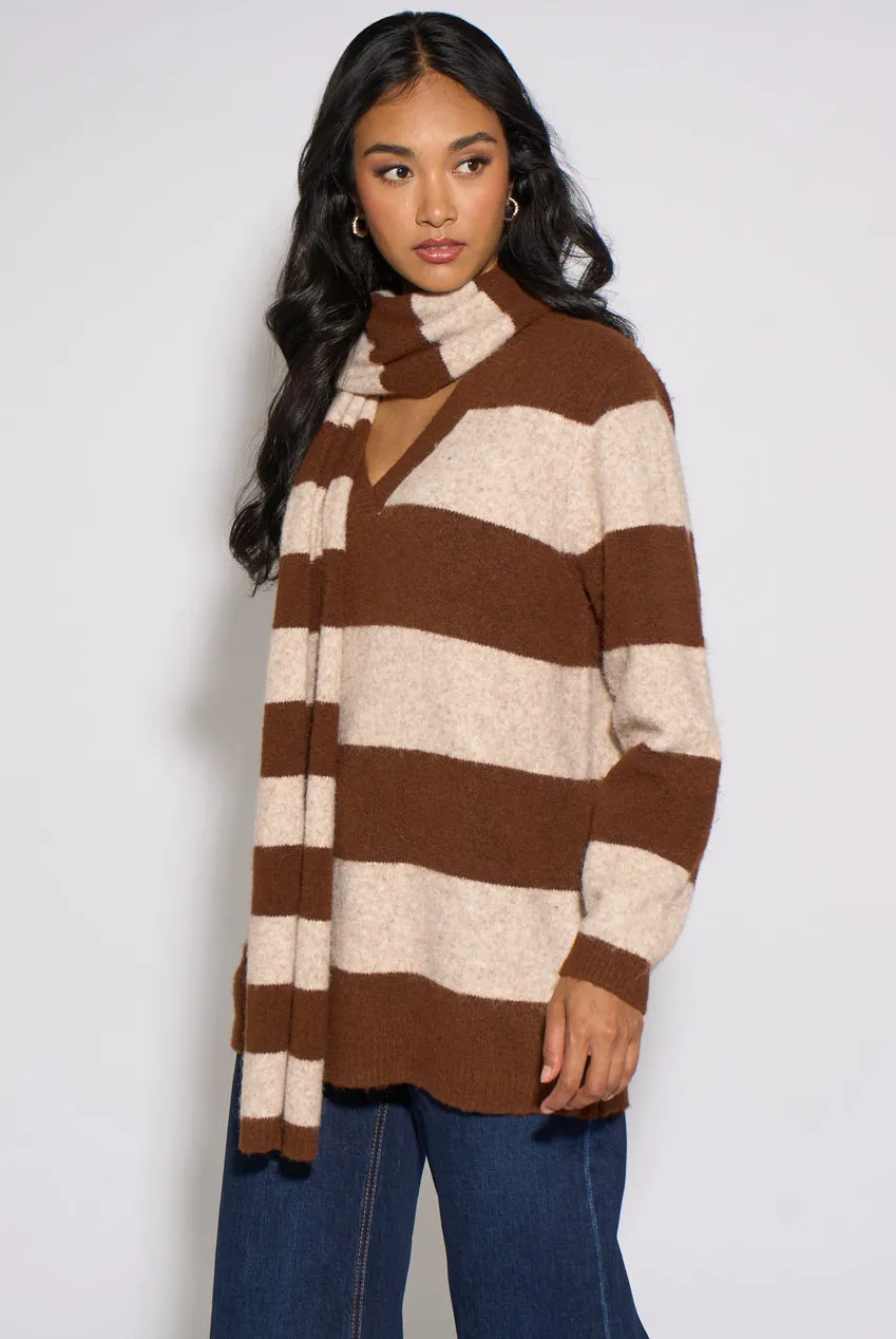 Gini London Brown Stripe V Neck Scarf maglione marrone a righe