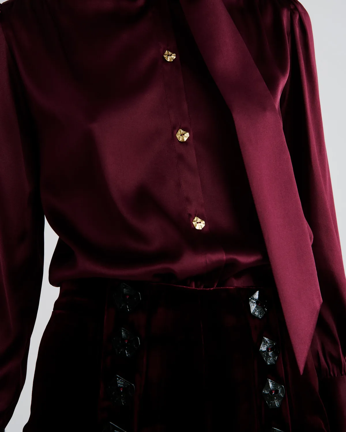 Violante Nessi Ambrosi camicetta bordeaux seta raso