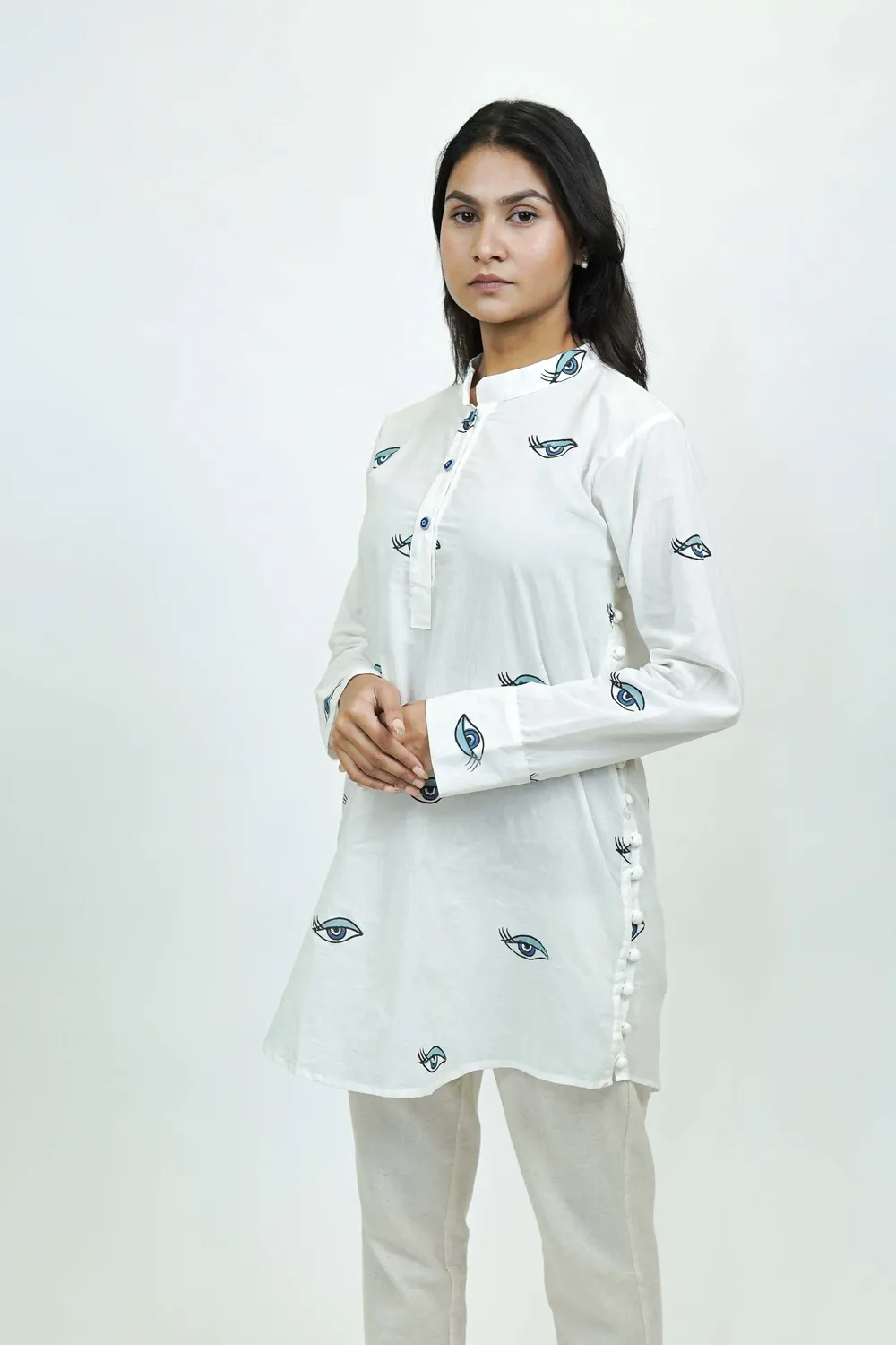 Our Dve S0023 top bianco cotone scollo sobrio