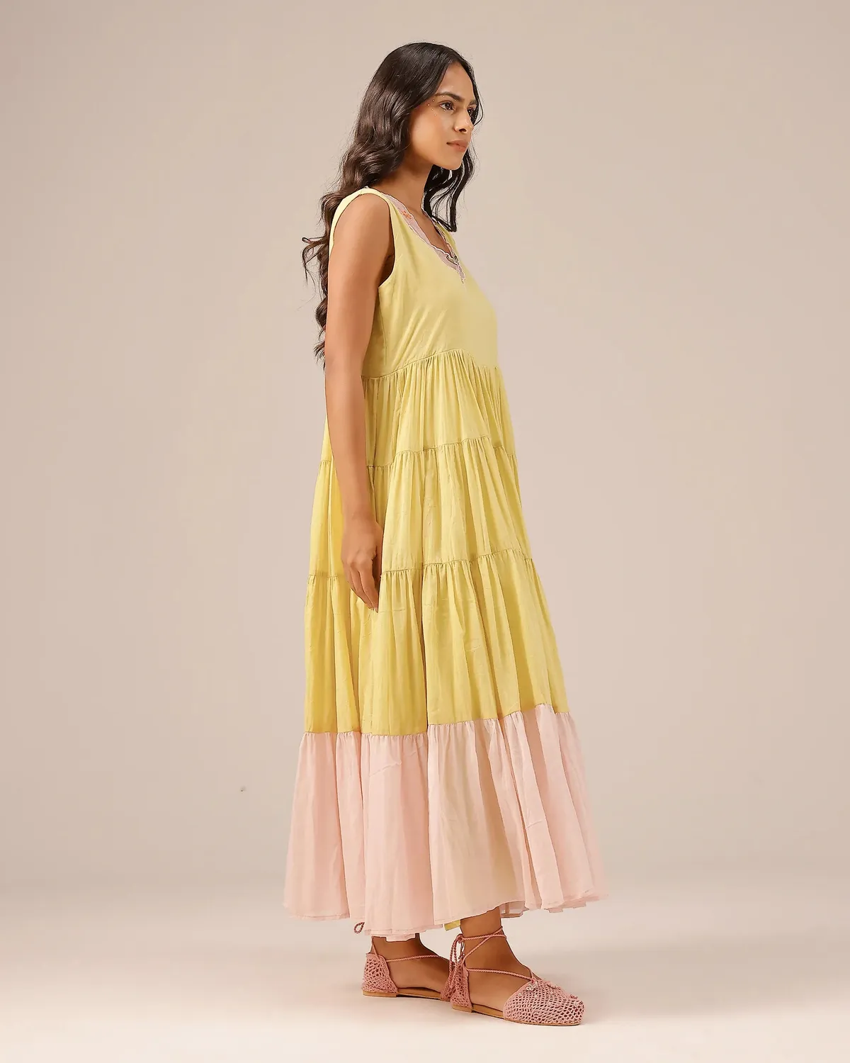 Our Dve Melon Muse completo giacca abito giallo rosa
