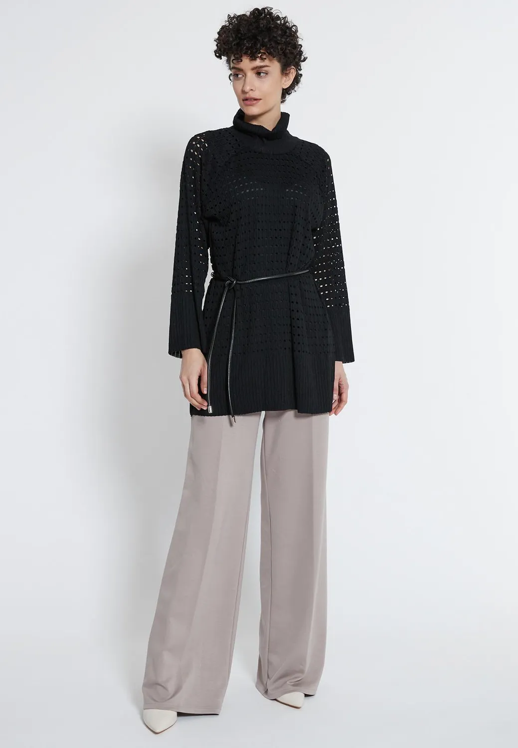 Ana Alcazar Habbsi maglia uncinetto collo alto