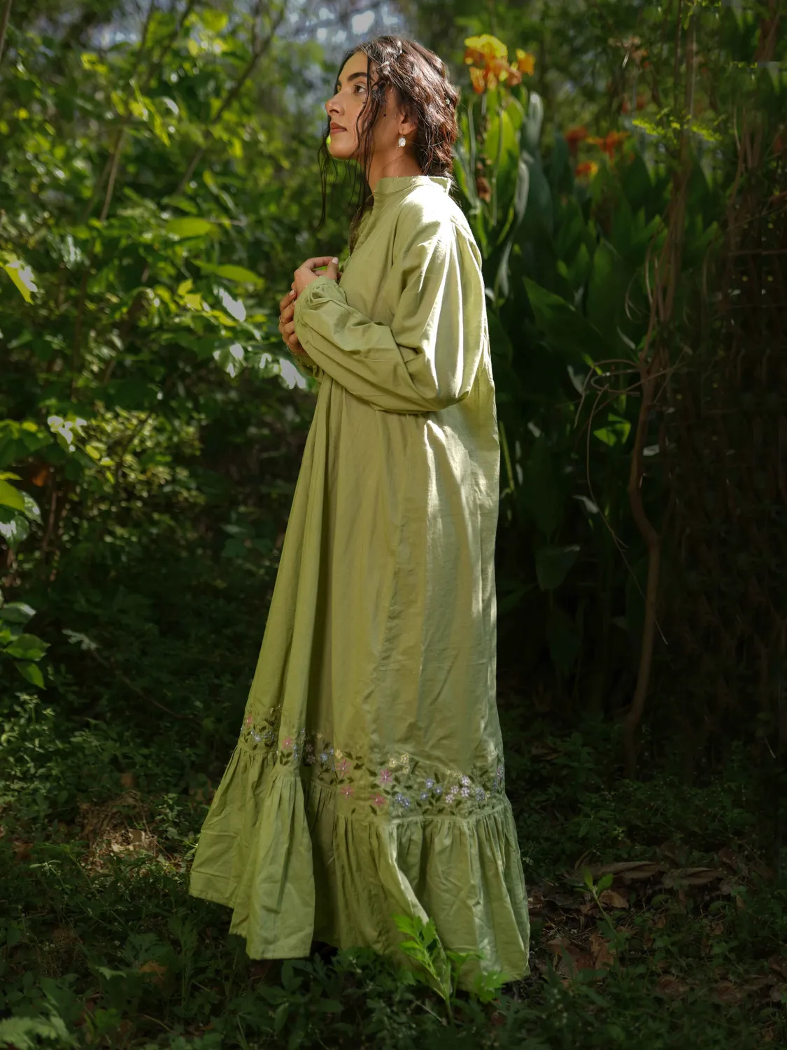 Our Dve Raphael Dress abito verde ricamo floreale