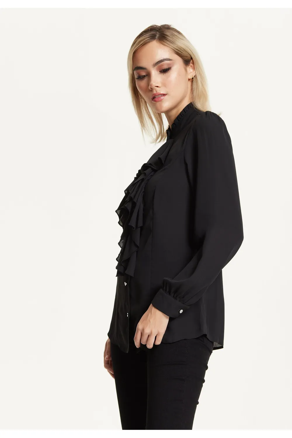 Liquorish Black Ruffle Front camicia nera volant collo alto