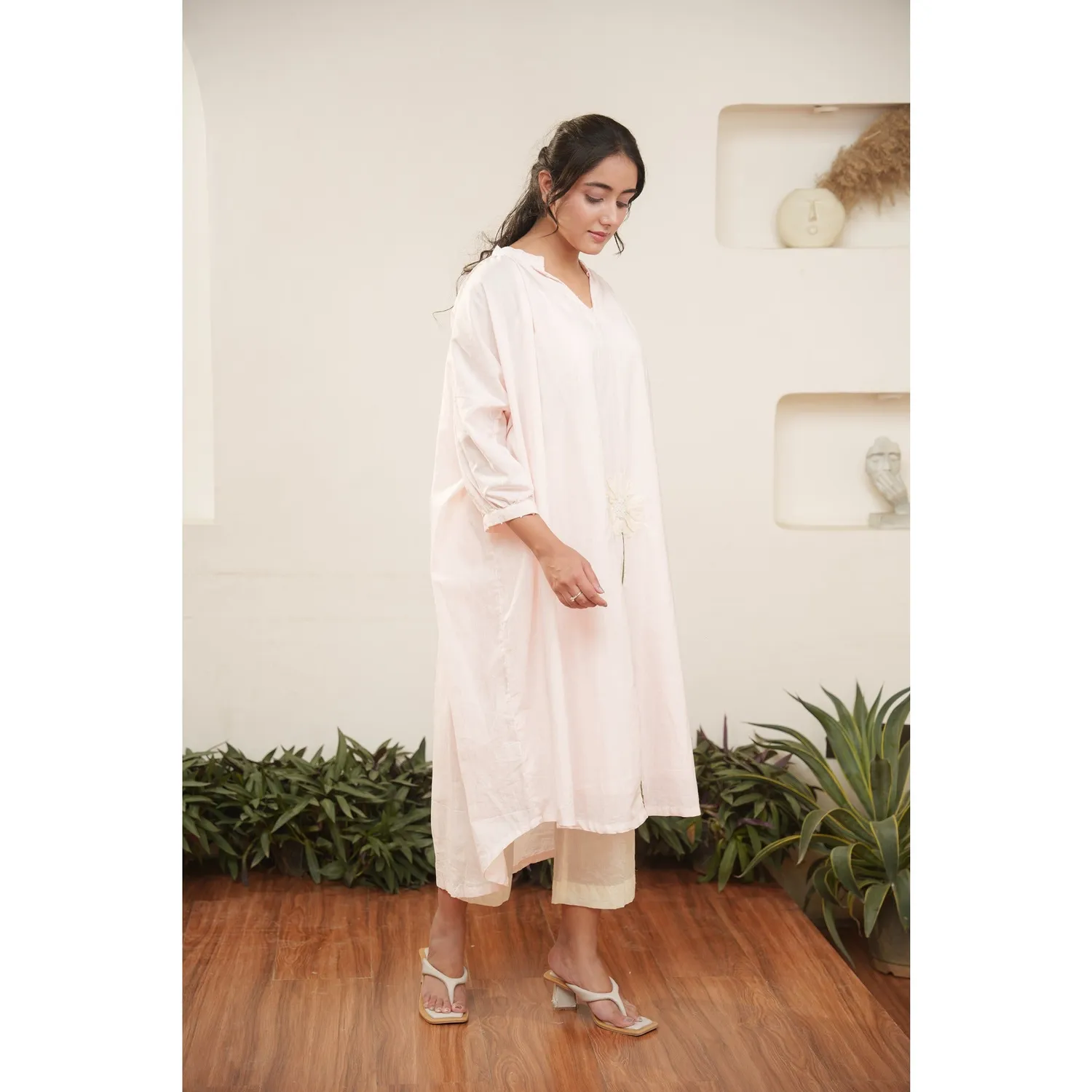Our Dve Capsule 15 coordinato rosa top pantaloni