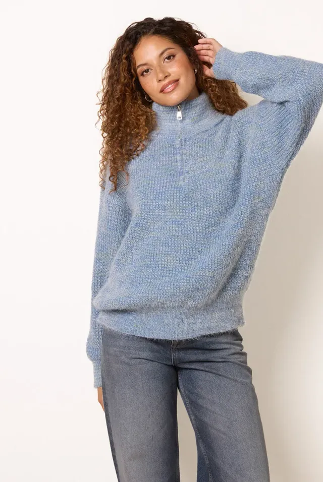 Blue Vanilla Zip Neck maglione blu collo alto morbido