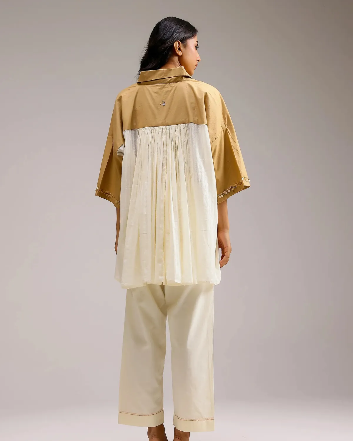 Our Dve Dune Flow camicia beige a righe