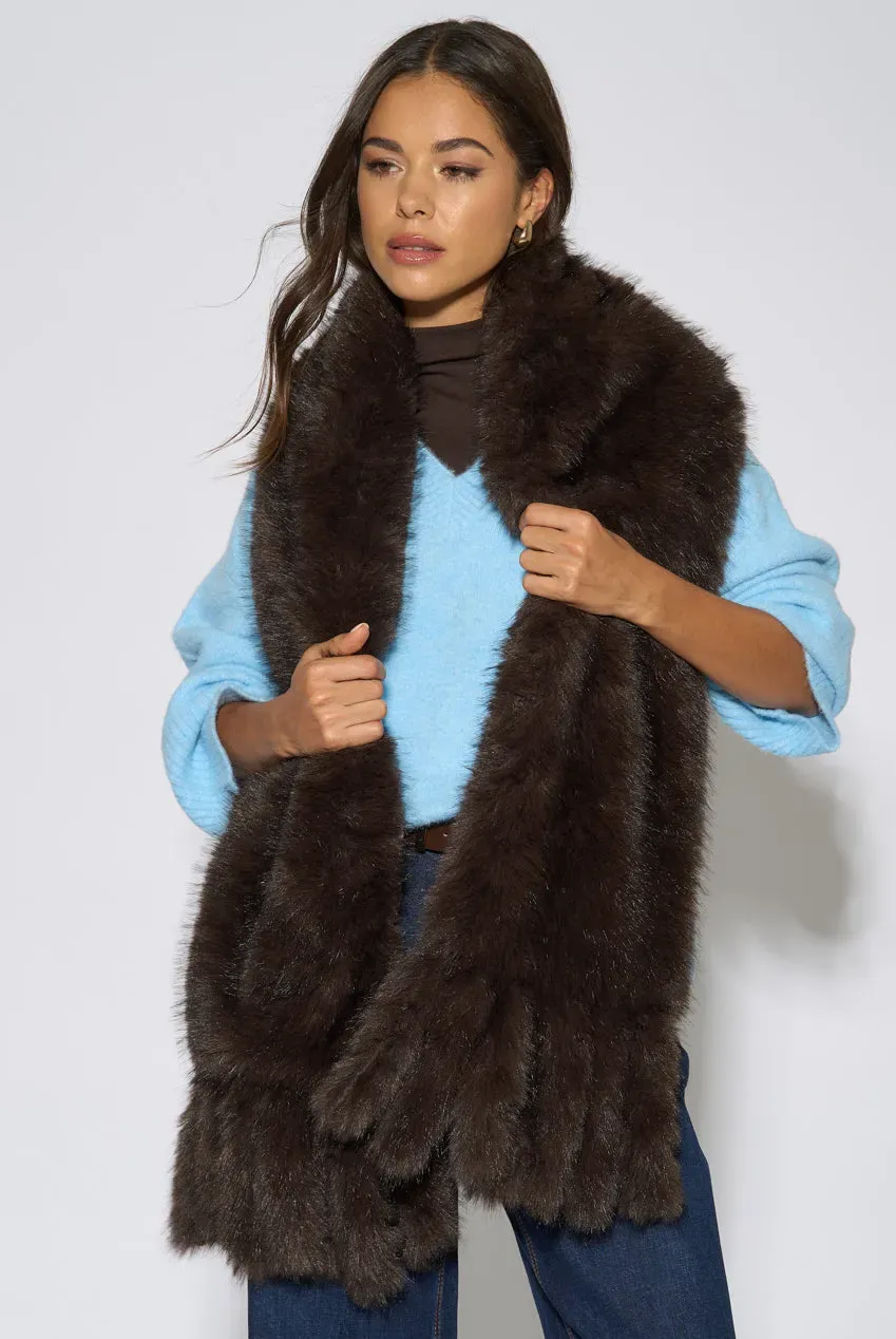 Gini London Tassel sciarpa marrone eco-pelliccia