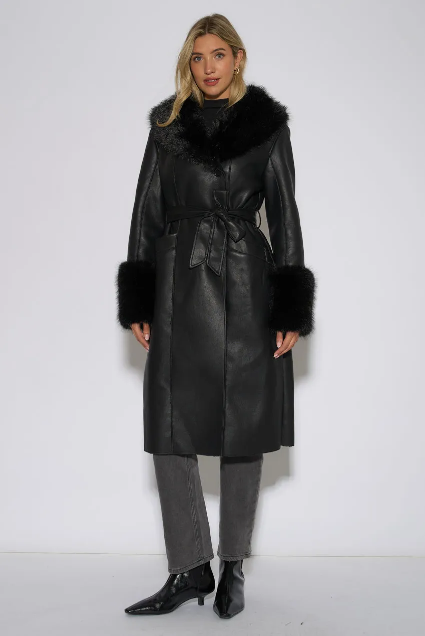 Gini London cappotto ecopelle wrap nero pelliccia