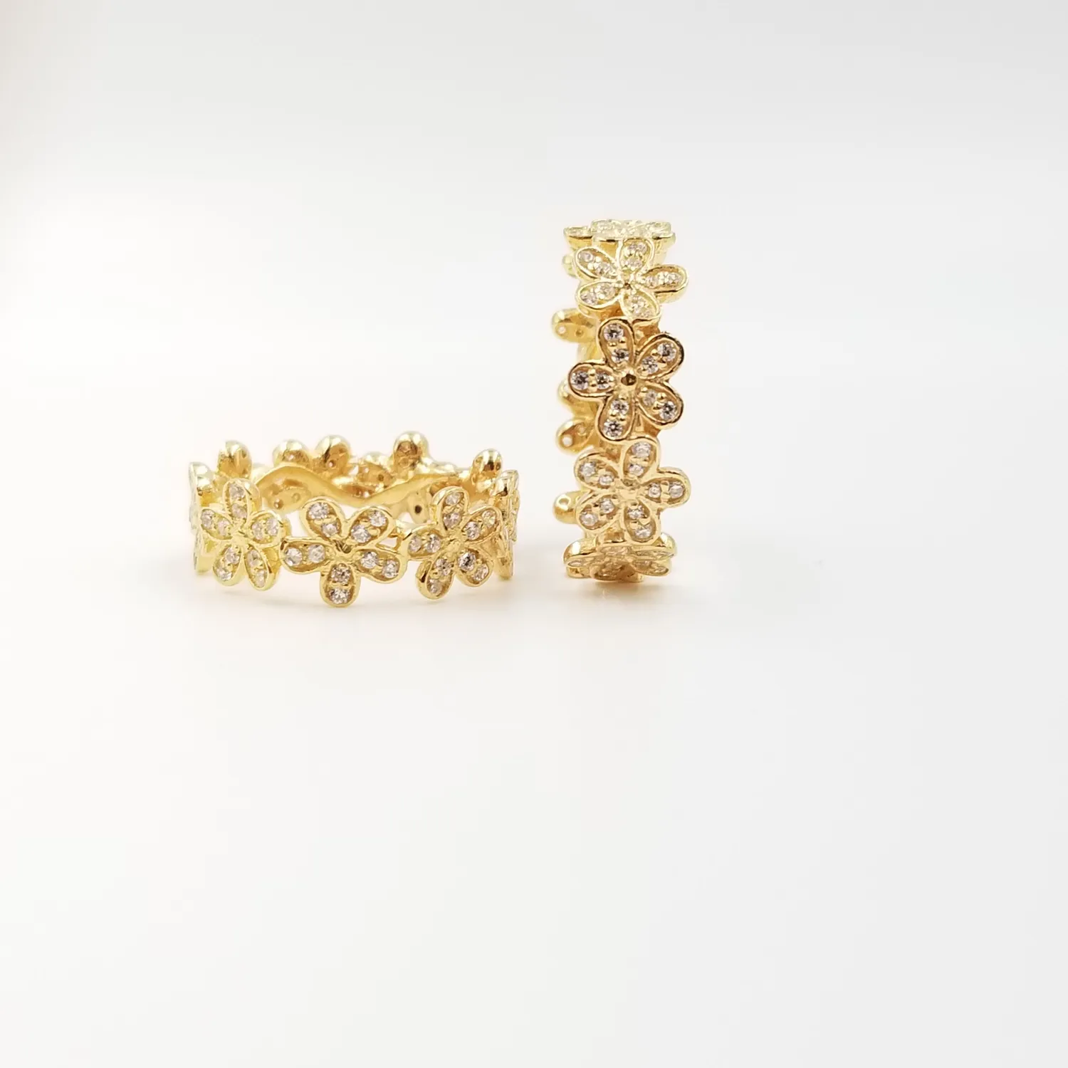 Our Dve Danielle Ring anello zirconi oro 18k