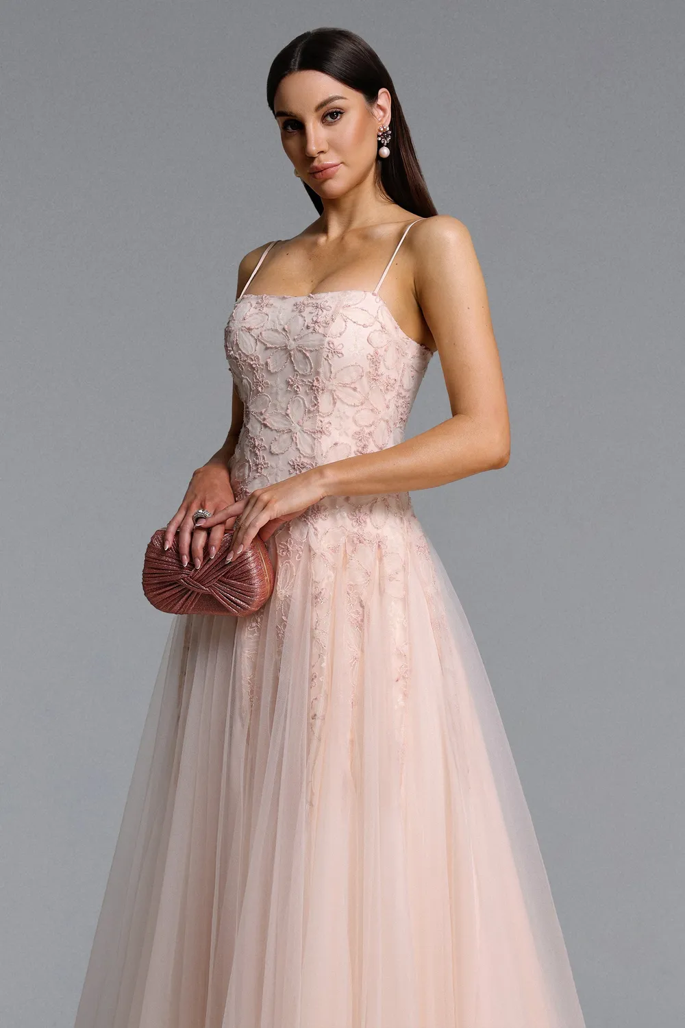 Bella Barnett Kamo abito maxi beige tulle floreale
