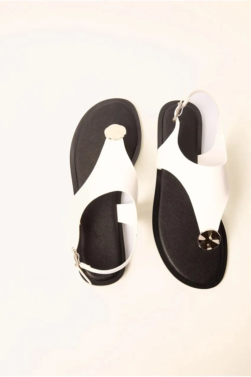 Blue Vanilla Faux Leather Metal Detail sandali bianchi
