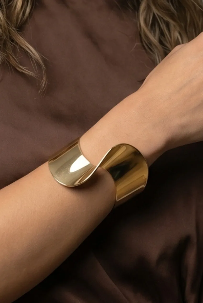 Uchi & Soto Nami Gold Wave bangle bracciale oro onda larga