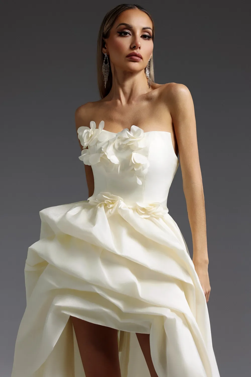 Bella Barnett Tabitha abito maxi bianco fiori senza maniche