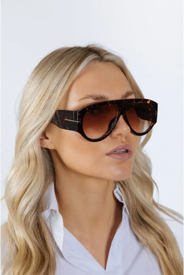 SVNX Rounded occhiali da sole tartaruga oversize UV400