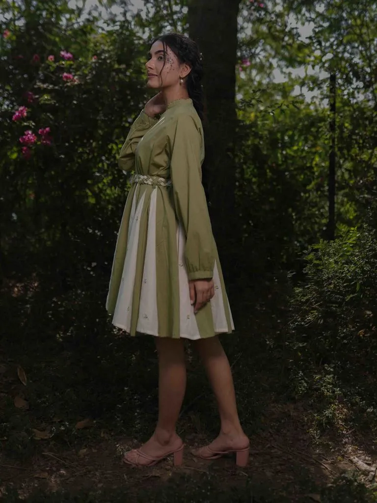 Our Dve Fae Nima abito corto cotone verde cintura