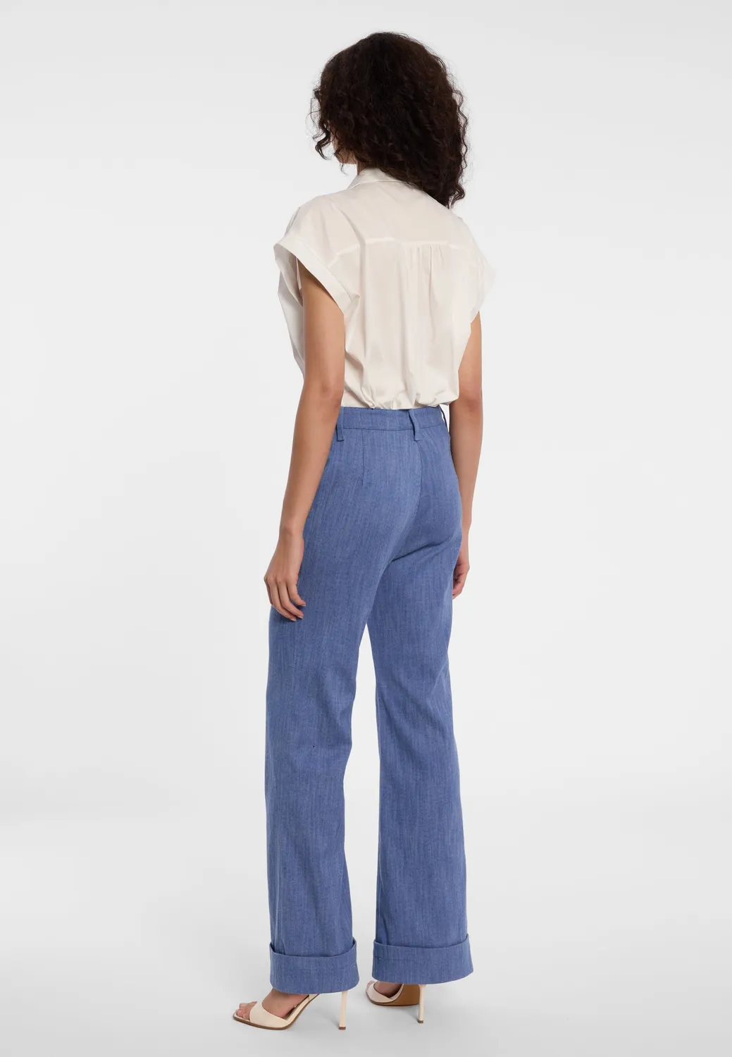 Ana Alcazar Doari Bootcut jeans zampa denim risvolto