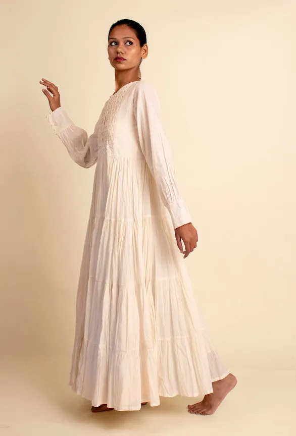Our Dve Dhari abito lungo beige in cotone tessuto a mano