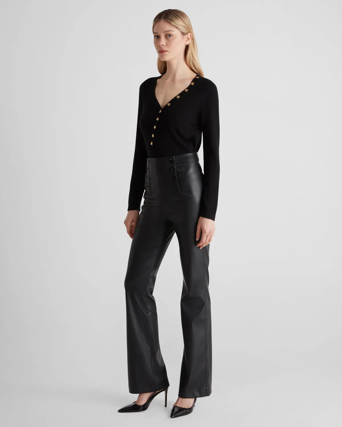 Violante Nessi Rotella top nero cashmere scollo V