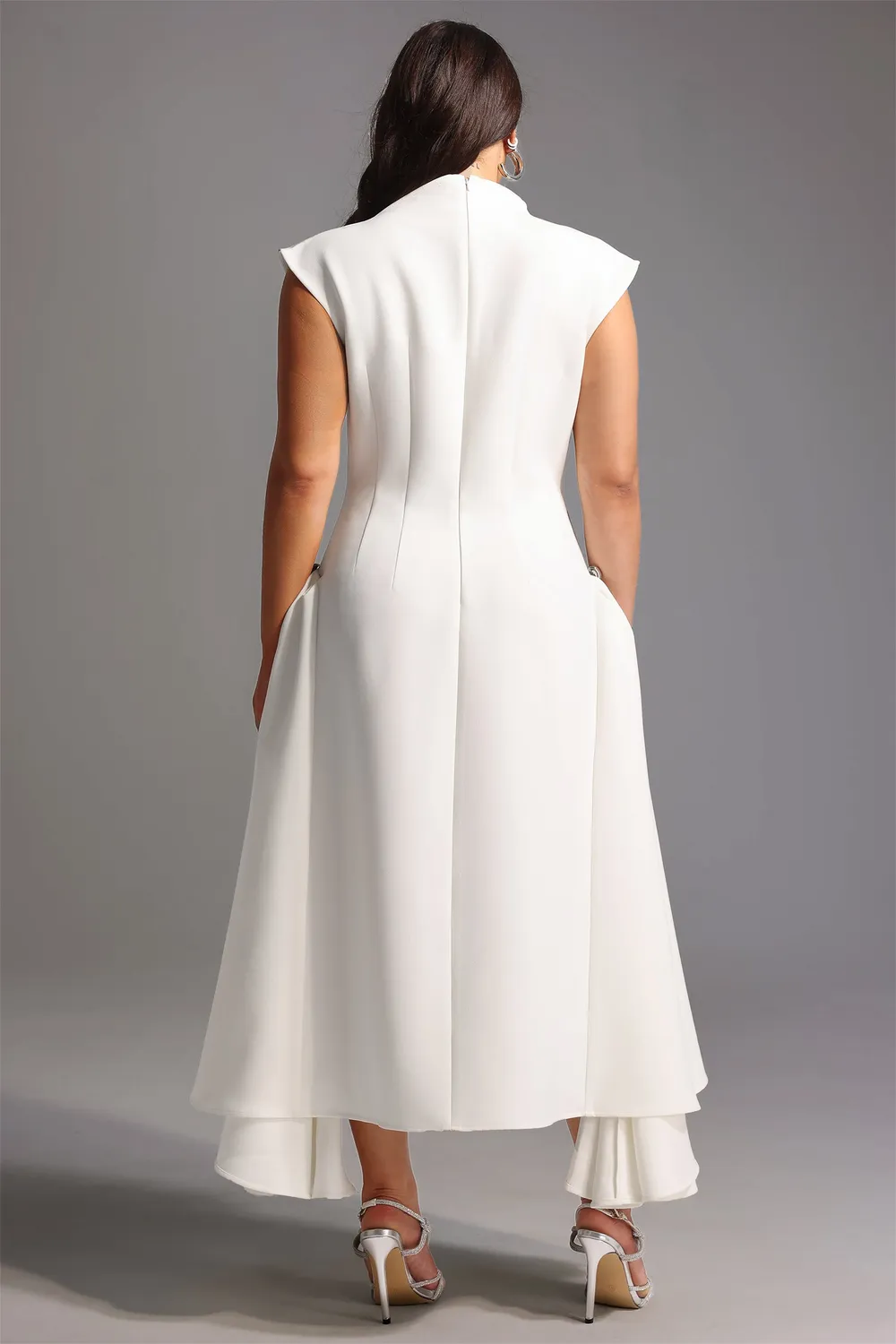 Bella Barnett Paca Choker abito maxi bianco smanicato