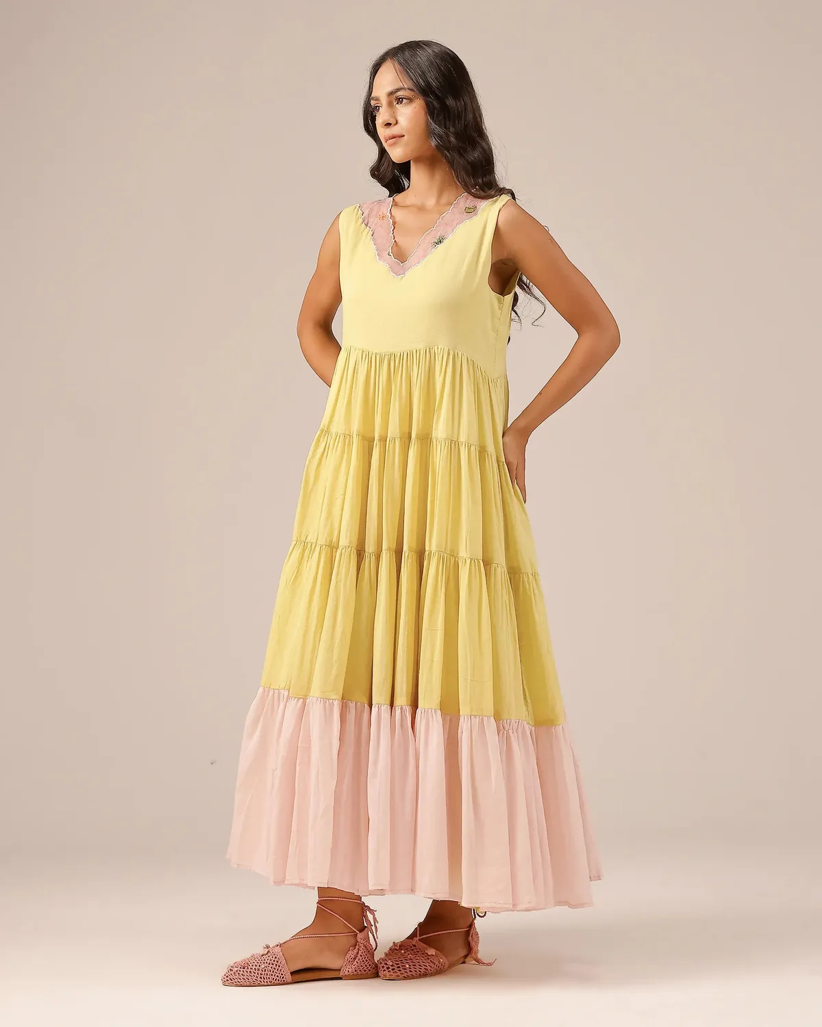 Our Dve Melon Muse completo giacca abito giallo rosa