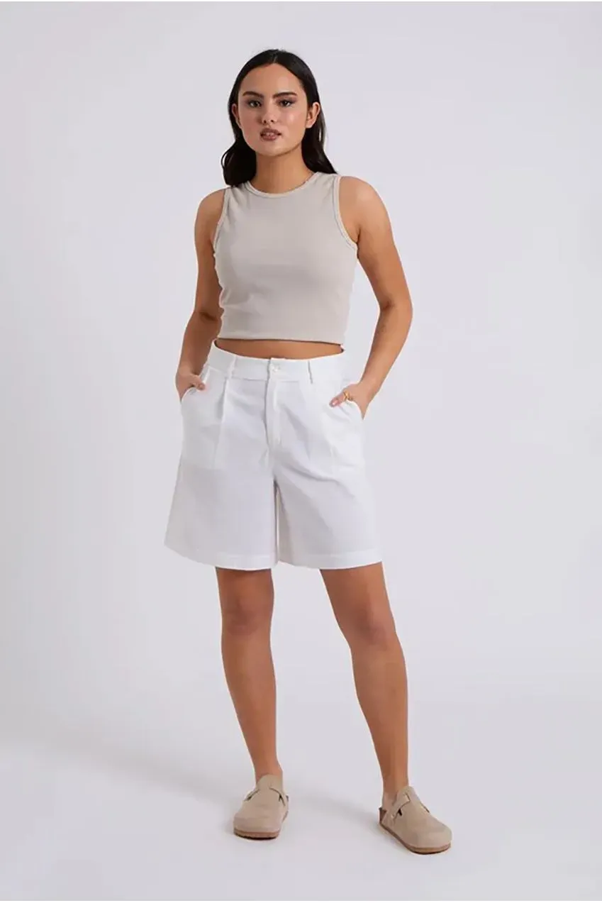 Urban Bliss Shorts Lino Bianchi Vita Alta 8 Freschi