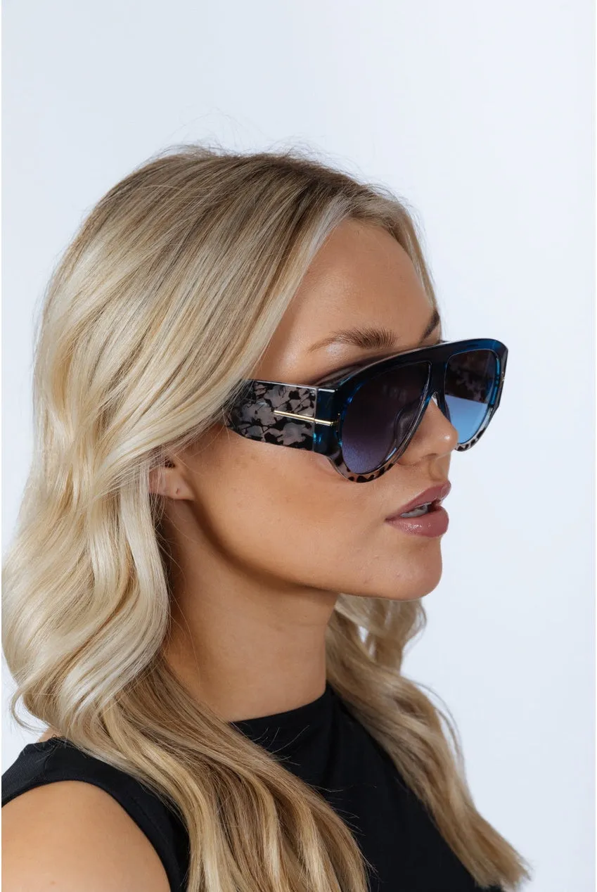 SVNX Oversized Rounded occhiali da sole blu nero PC