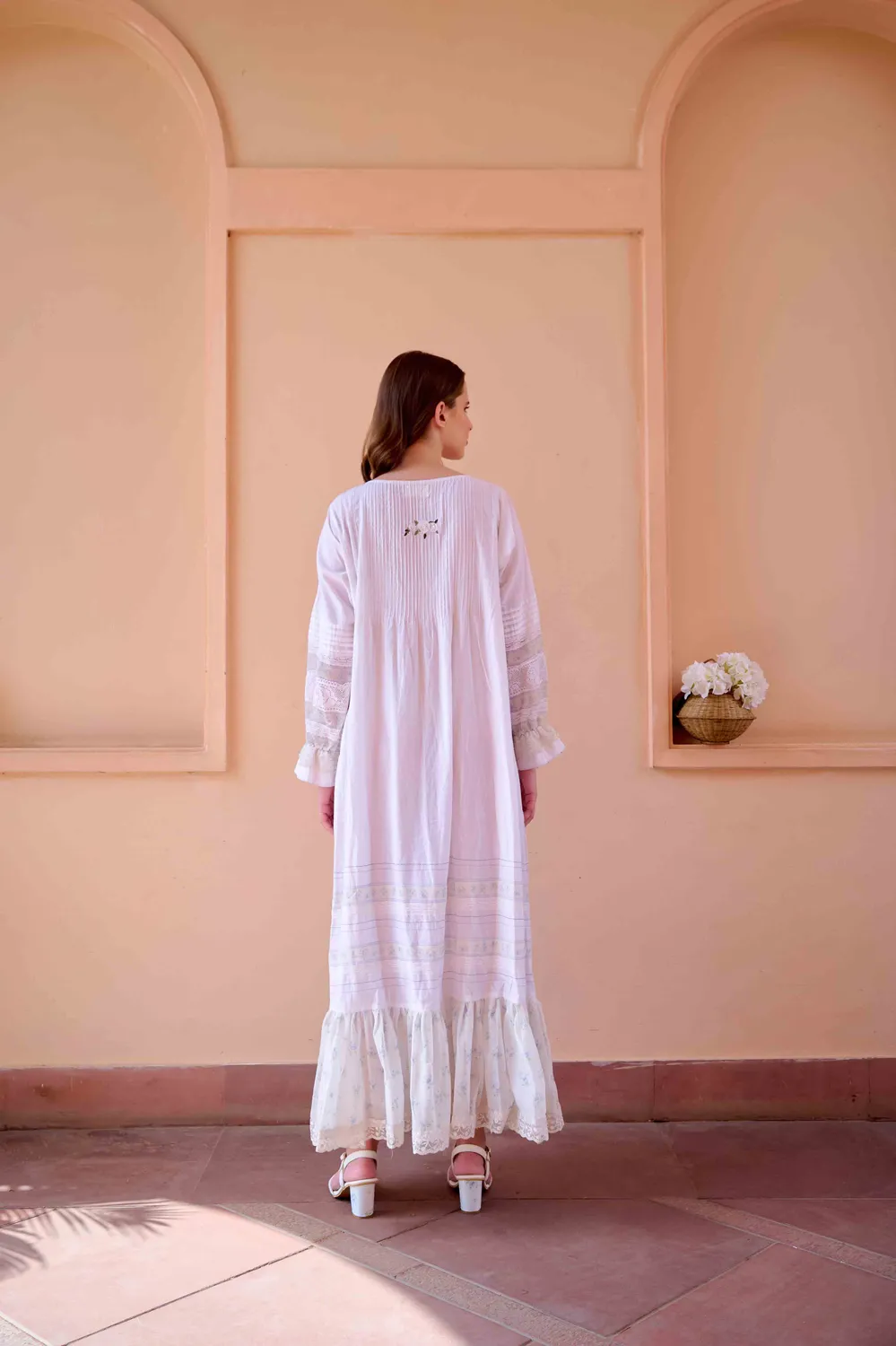 Our Dve Nancy maxi abito cotone bianco pizzo smerlo
