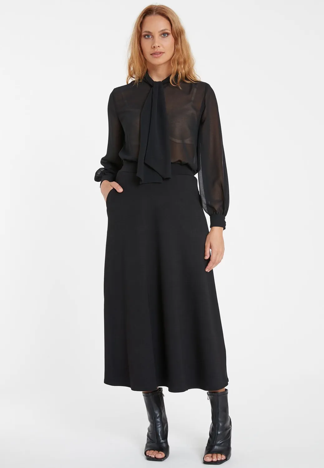 Ana Alcazar Sekana gonna midi nera jersey