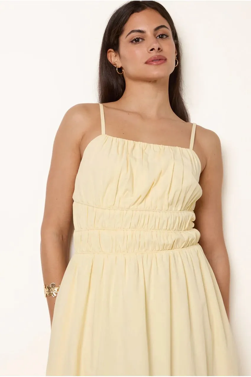 Blue Vanilla Ruched Binding Strappy Abito Midi Giallo in Cotone