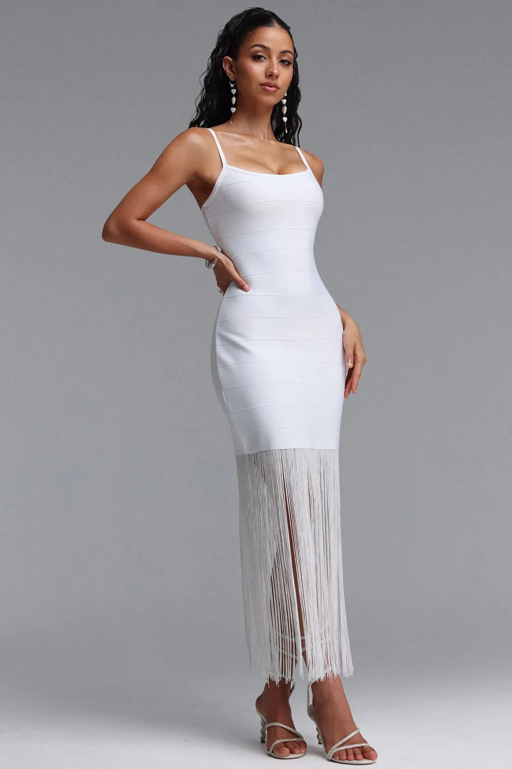 Bella Barnett Demere Chic Contour Fringe Abito Maxi Bianco