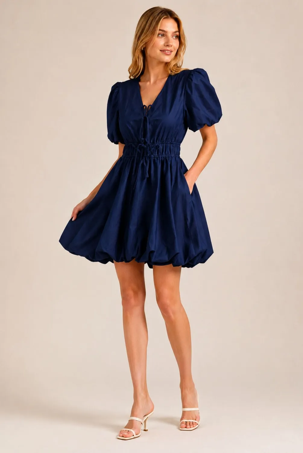 Avinci Puff Sleeve Tie Front abito mini blu navy ”, “vestibilità elasticizzata