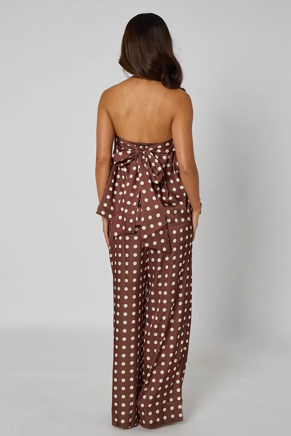 Urban Bliss Spot Bow Back top cioccolato a pois