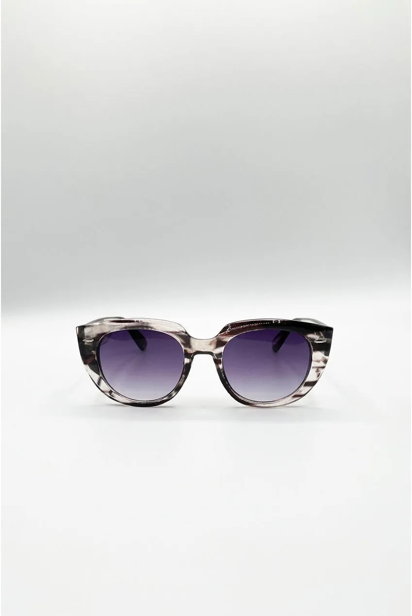SVNX Round Stripe Occhiali da sole neri cat eye righe