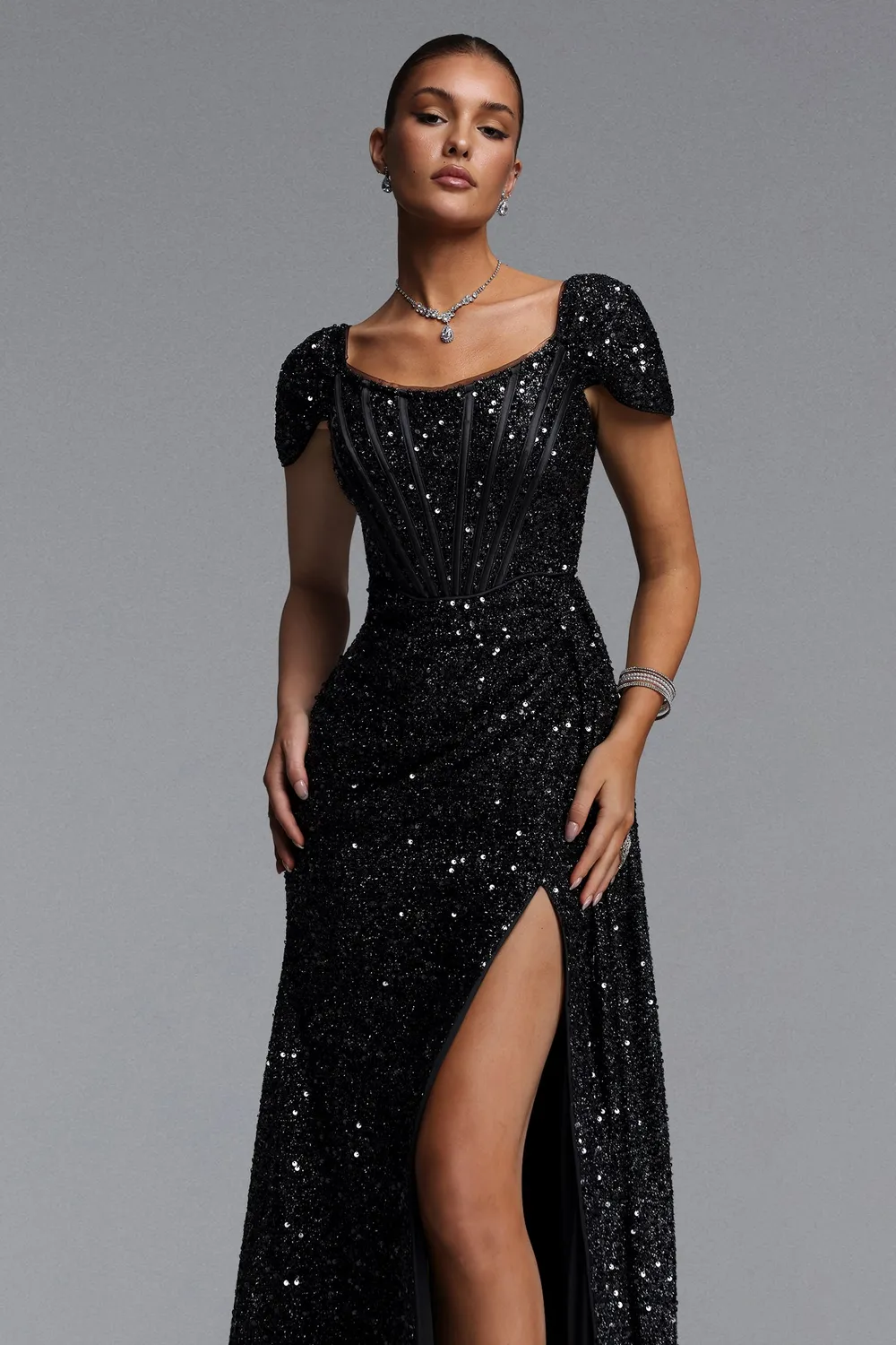Bella Barnett Ilia abito maxi paillettes nero