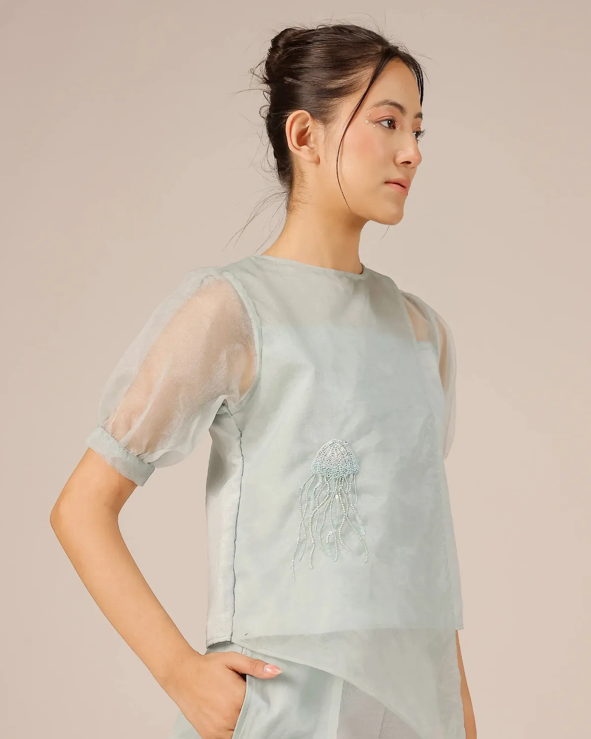 Our Dve Blum Jelly Top Pant completo grigio organza