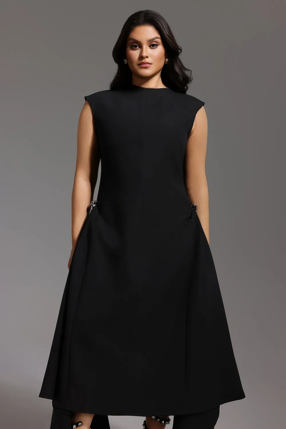 Bella Barnett Paca Choker abito maxi nero smanicato