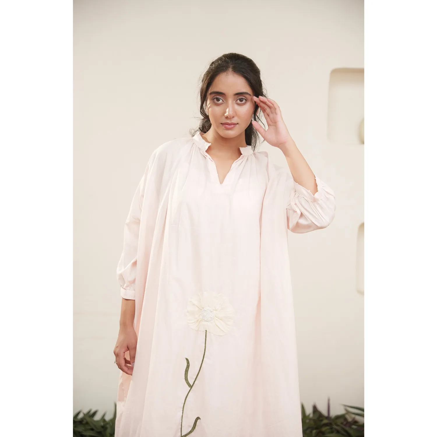 Our Dve Capsule 15 top cotone rosa ricamo
