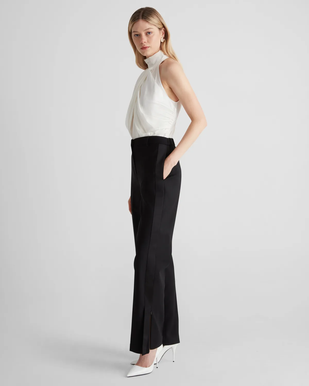 Violante Nessi Vasari Top avorio seta halter drappeggiato