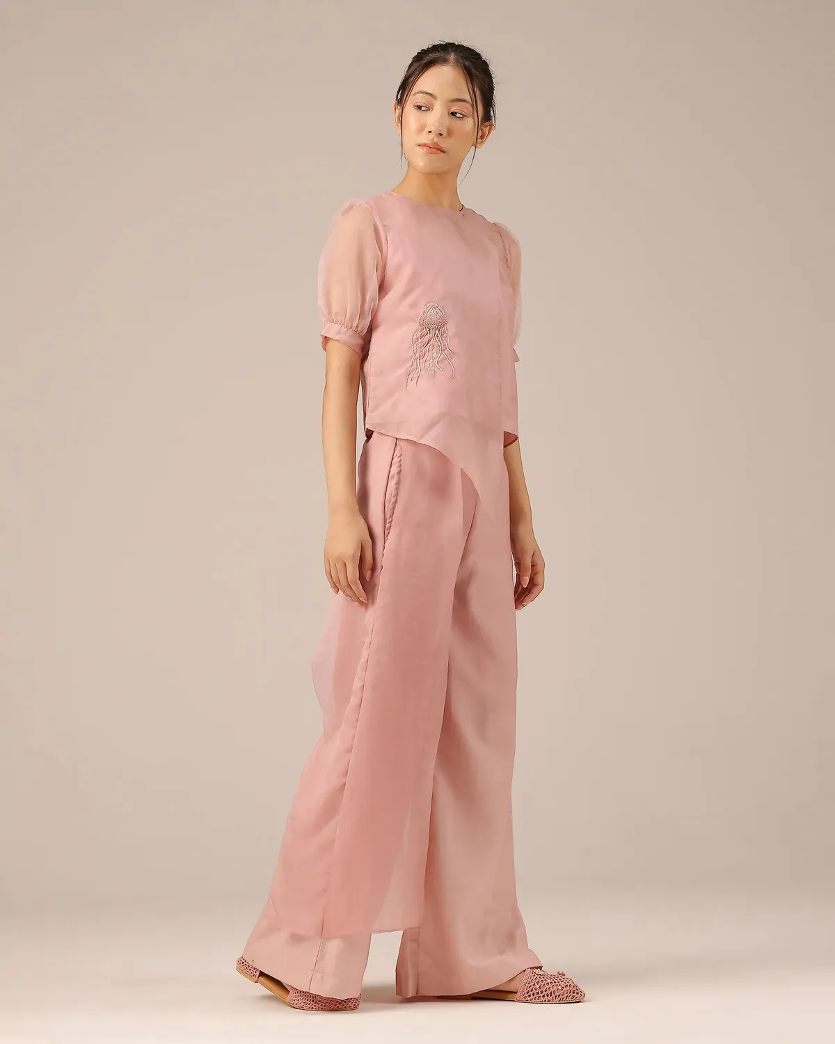 Our Dve Blum Jelly completo top e pantaloni rosa ricamo