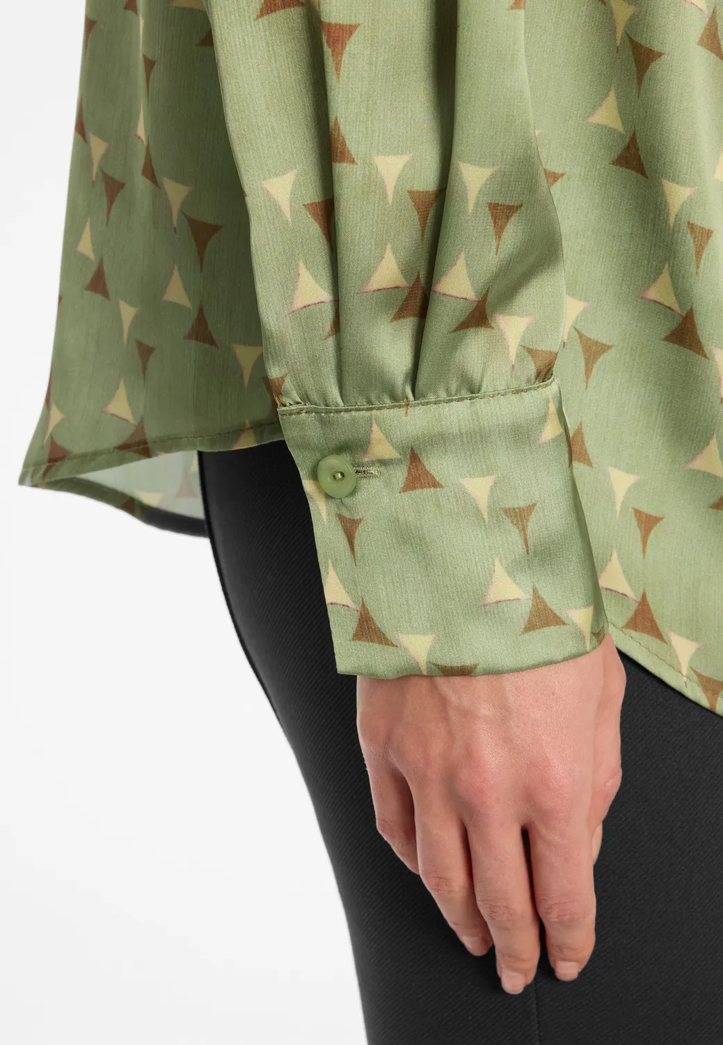 Ana Alcazar Eminora blusa raso menta scollo