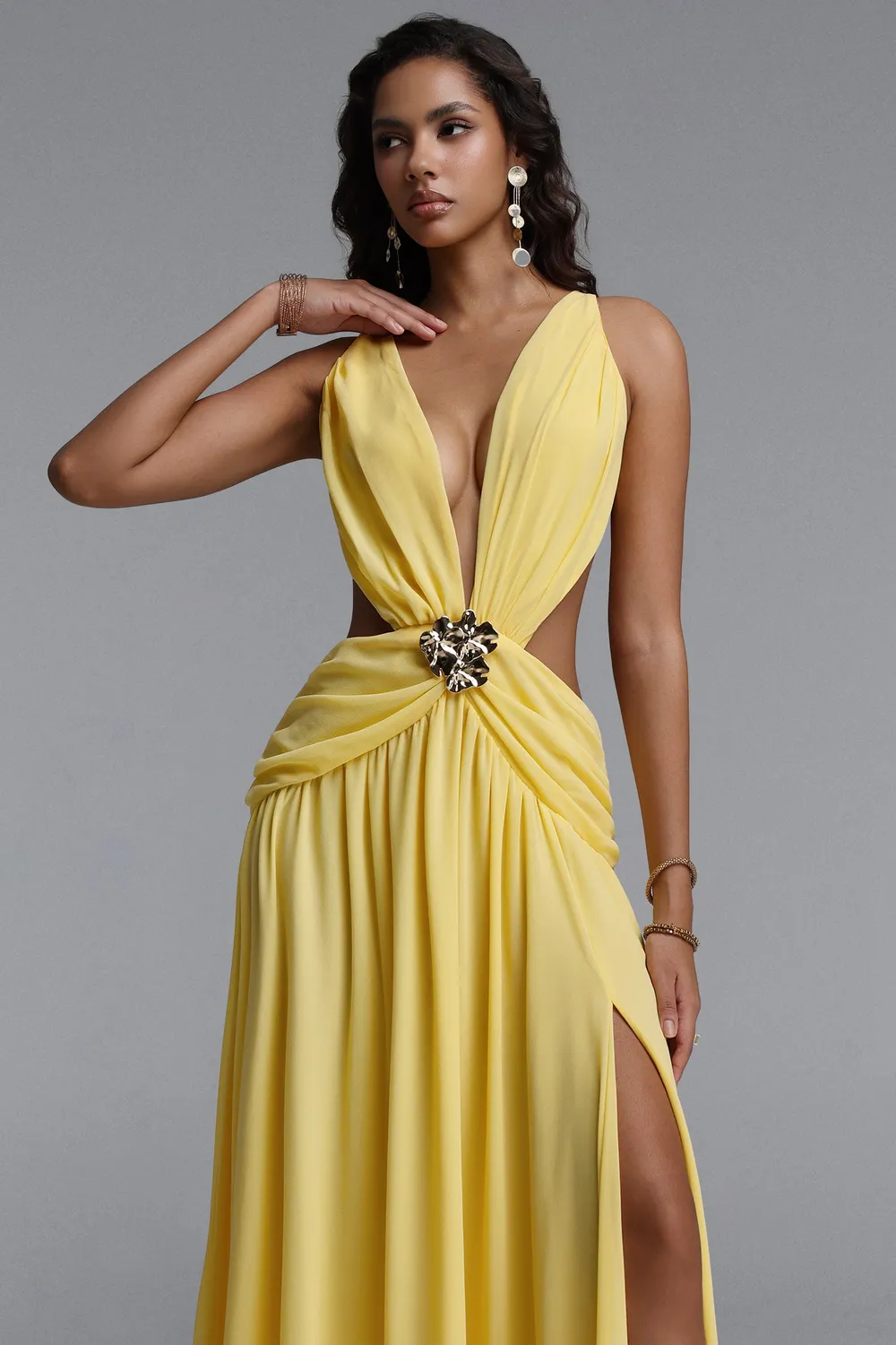 Bella Barnett Ivanna abito maxi giallo scollo V spacco