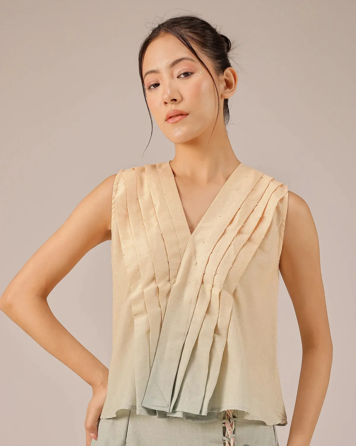 Our Dve Berry Breeze top avorio lino smanicato