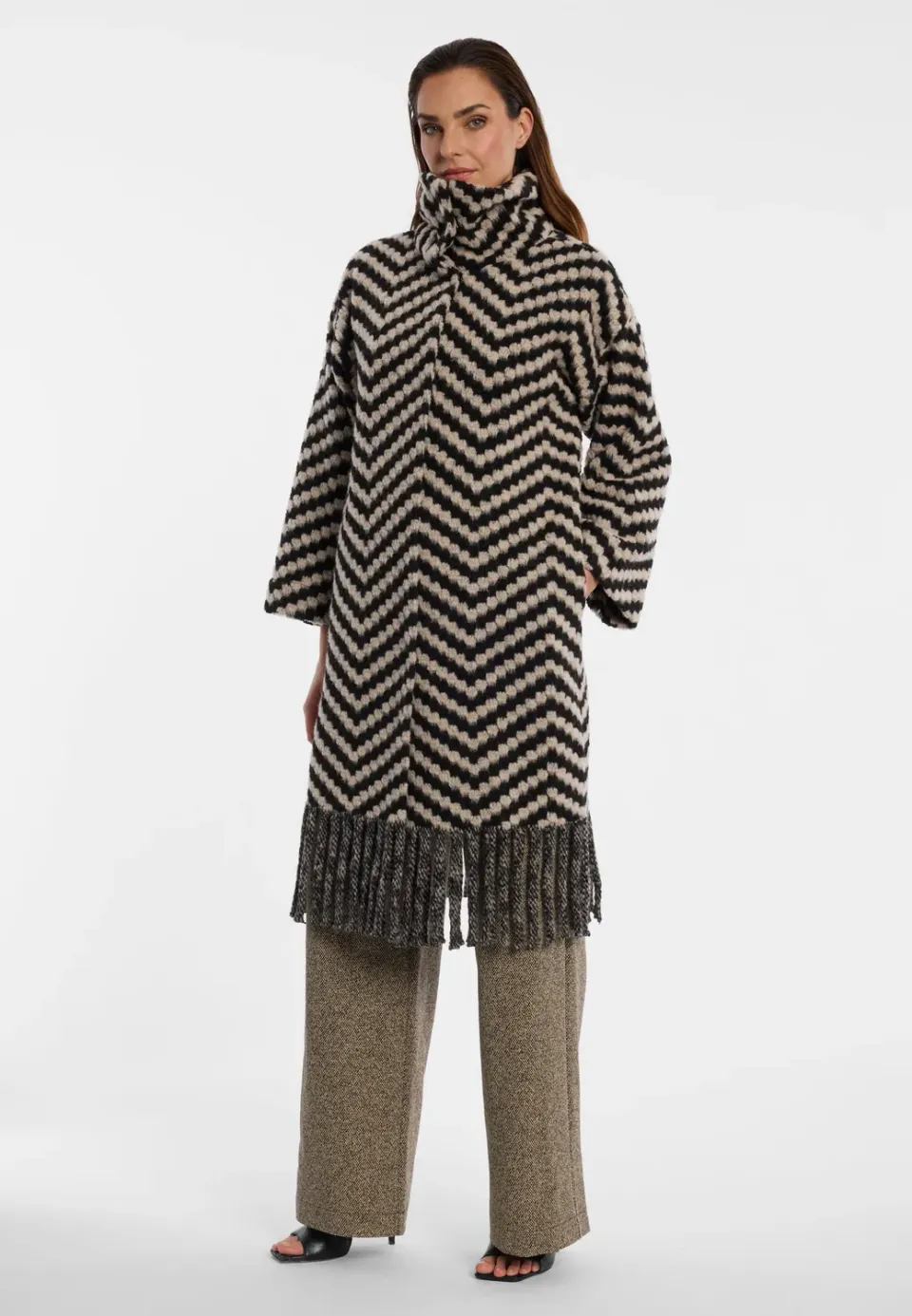 Ana Alcazar Enara cappotto lana frange zigzag