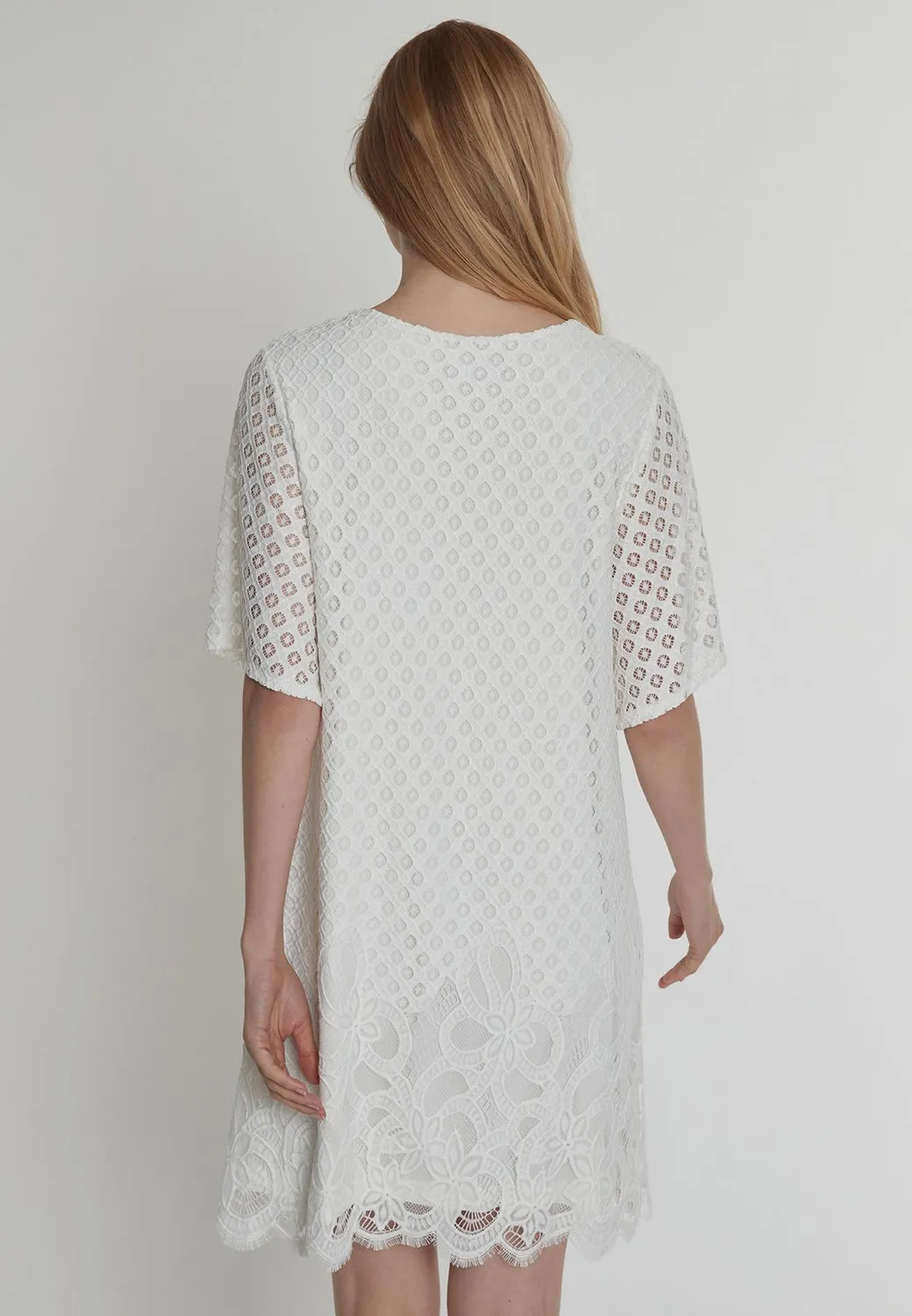 Ana Alcazar Paemi abito pizzo bianco corto scollo V