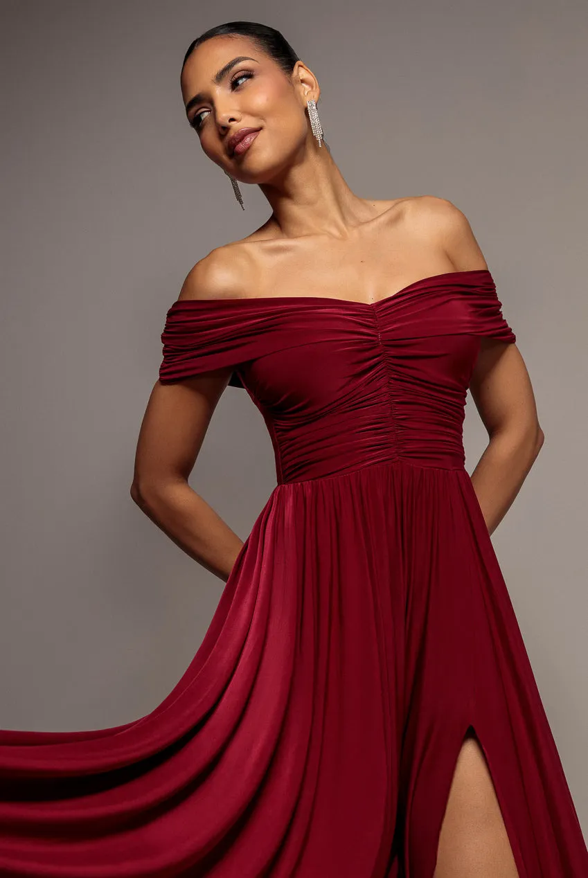Goddiva Gathered Bardot abito maxi berry spacco