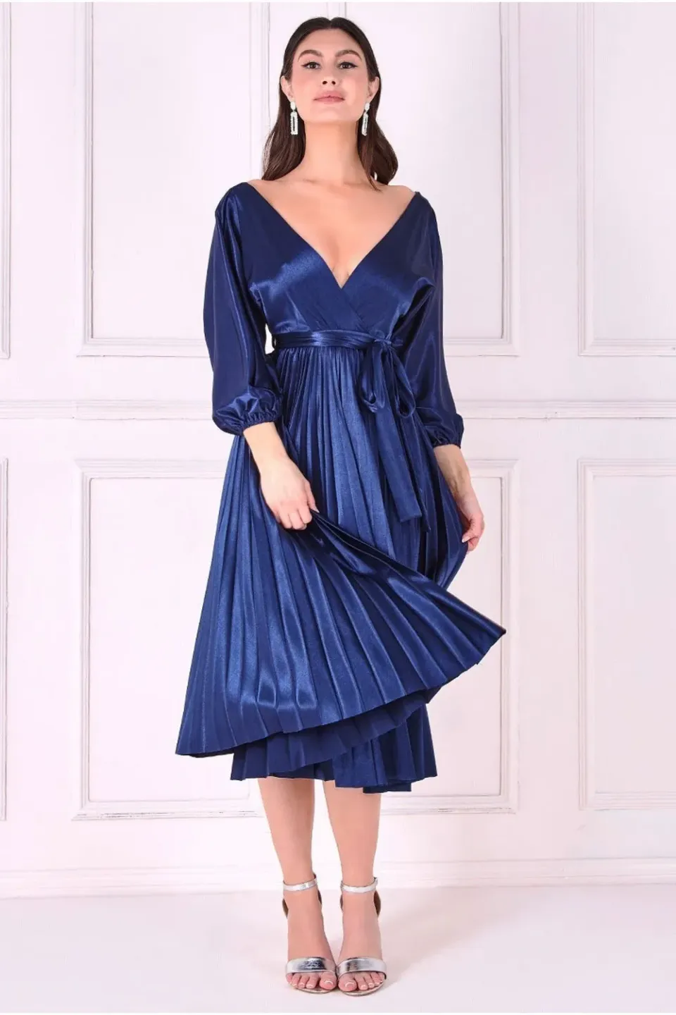 Goddiva DR3921 Satin Abito midi navy plissé incrocio