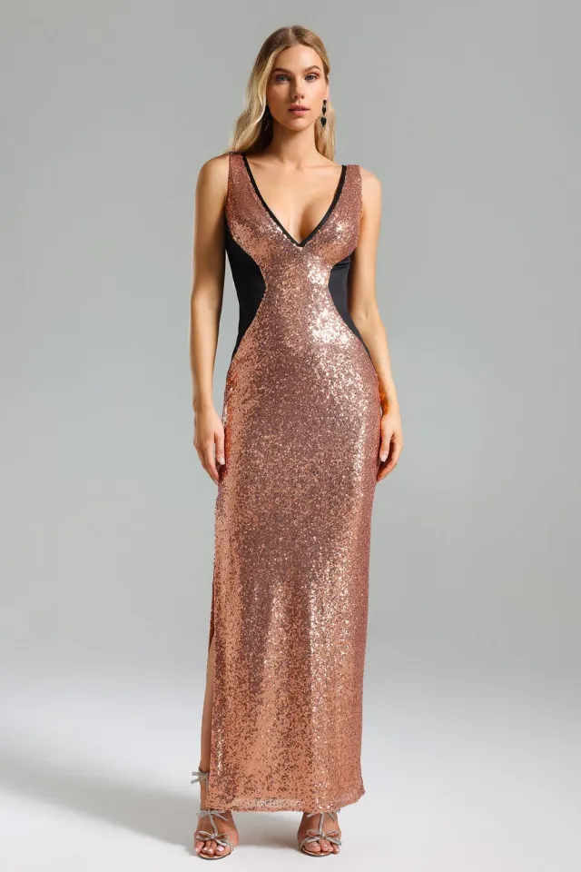 Bella Barnett Winifred abito maxi paillettes oro scollo V
